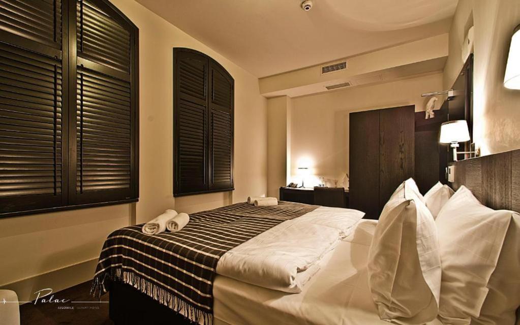 Hotel Palac Jugowice Walbrzych Bagian luar foto