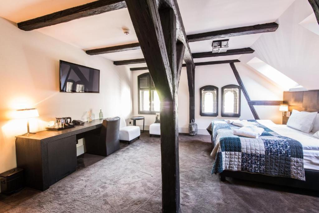 Hotel Palac Jugowice Walbrzych Bagian luar foto