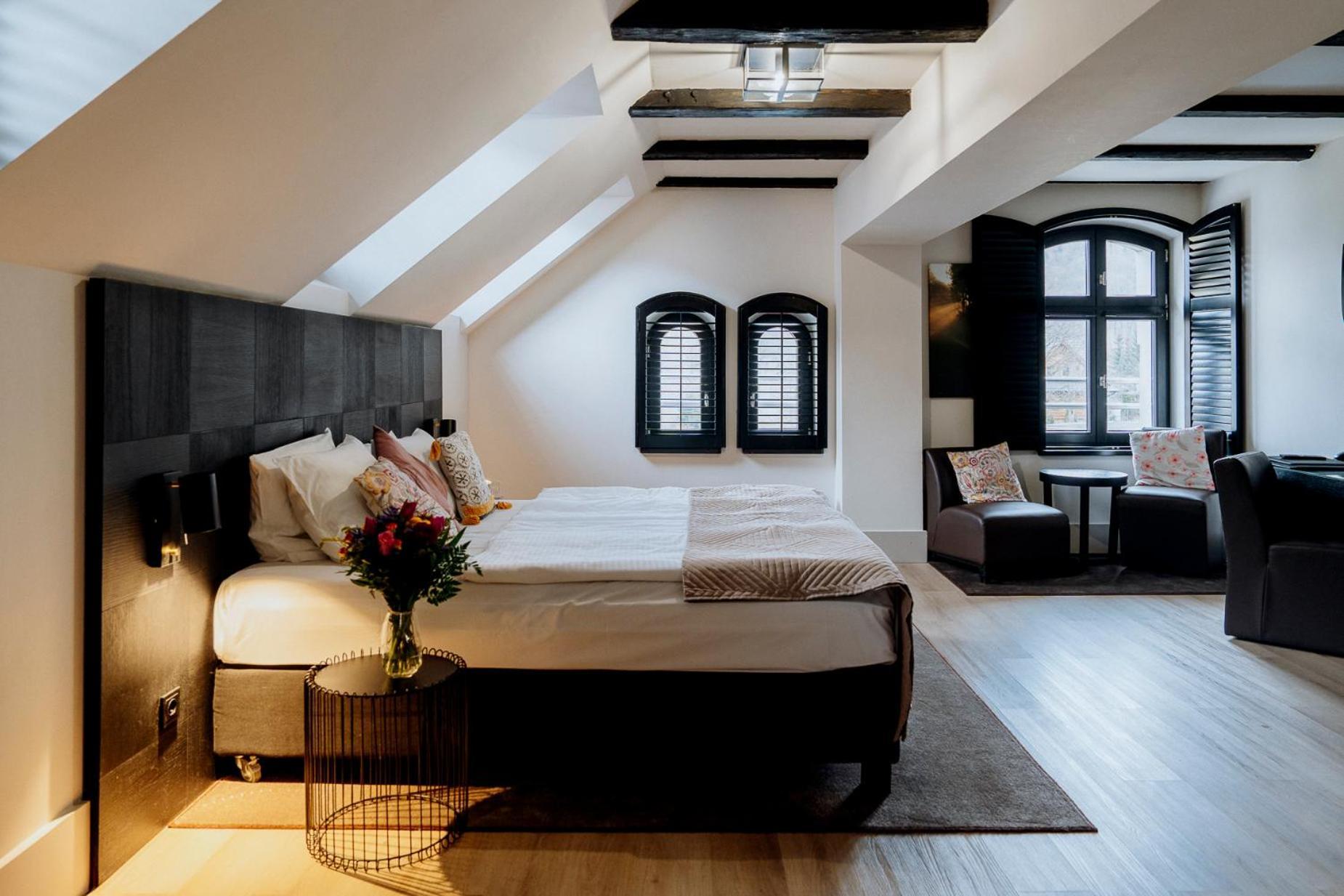 Hotel Palac Jugowice Walbrzych Bagian luar foto
